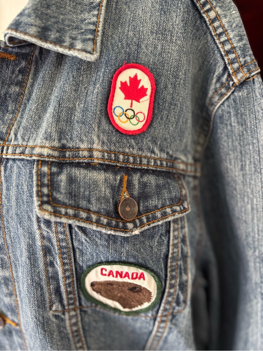 Hudson Bay Co. 2012 CollectableVintage Olympic Denim Jacket/ Canadian Patches
Lg - Picture 3 of 10